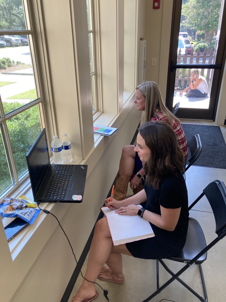 Leadership at its finest ⁦<a href="/TheLeaderinMe/">The Leader in Me</a>⁩ #SIL2022! ⁦<a href="/ShilohValleyPS/">Shiloh Valley Primary School</a>⁩  team learns, leads &amp; interviews potential candidates at the same time! Leadership is for everyone! ⁦<a href="/ShilohValleyPS/">Shiloh Valley Primary School</a>⁩ ⁦<a href="/LindseyW1021/">Lindsey Williams</a>⁩ ⁦<a href="/AGHoulihan/">Andrew G. Houlihan</a>⁩ ⁦<a href="/UCPSNC/">Union County Public Schools</a>⁩ #UCPSLeads