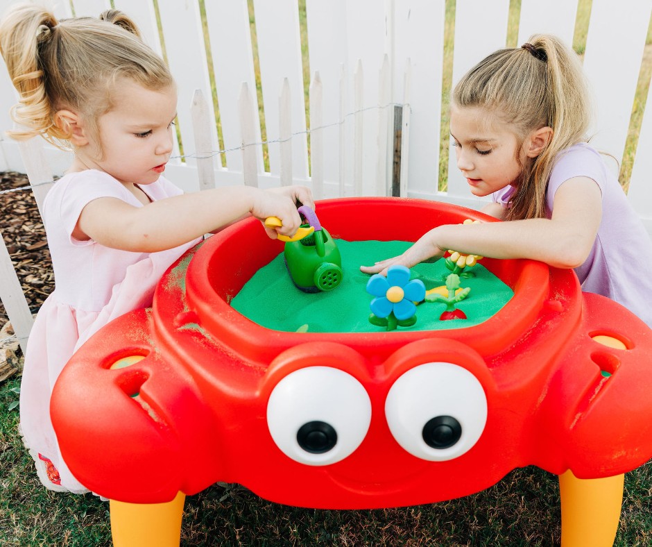 crayolasand's tweet photo. Growing imaginations one bag of Crayola Play Sand at a time!

Find it at your local Walmart.
https://t.co/QT52rgRvGC
#CrayolaPlaySand #PlaySand #BackyardFun #SandTable #Sandbox #Summer https://t.co/HOwKNuW4qO