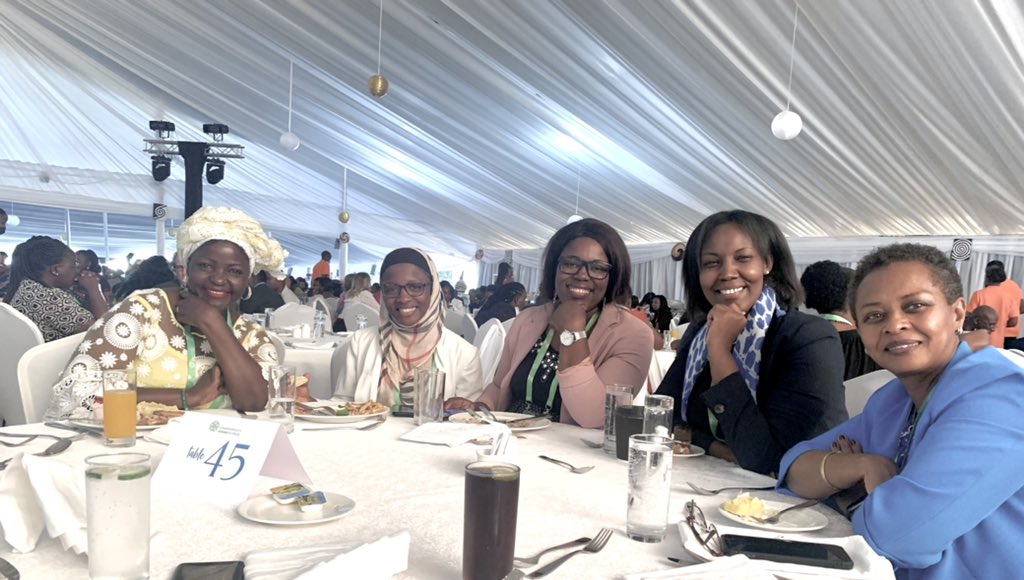 MireilleKarera's tweet photo. What sums up #CHOGM2022 is this: Diversity is Power.
My highlight is the exchange with these amazing Entrepreneurs from #Caneroon
#CBF2022 #CWF2022 #VisitRwanda https://t.co/CNJ0MSc5kD
