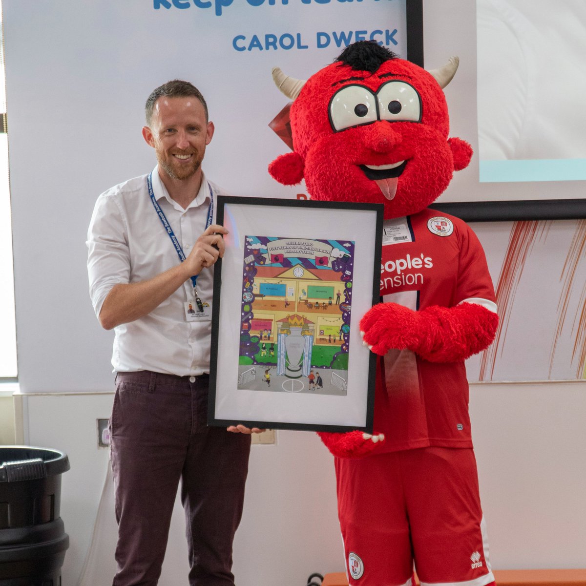 This week the <a href="/premierleague/">Premier League</a> celebrated 5 years of  Primary Stars  🥳

Our very own <a href="/23J0YCIE/">Liam Joyce</a> nominated <a href="/BewbushAcademy/">The Bewbush Academy</a>'s David Leake for a 'Superstar'  award because of his inspiring delivery of the primary school initiative and got this (awesome) print by <a href="/zemclarke/">ZemClarke©</a>...