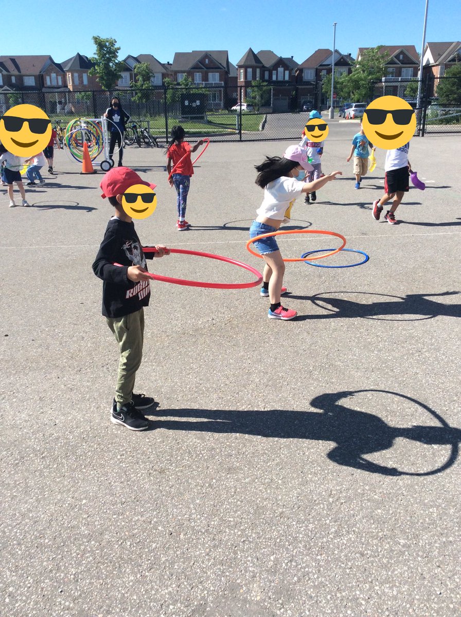 It' s @heartandstroke Activity Day! <a href="/FredVarley/">Fred Varley P.S.</a> has been fundraising for Jump Rope for Heart and now it's time to get active! On saute à la corde et beaucoup plus! Merci <a href="/mllebeshay/">M Beshay🐝</a> for organizing une journée  incroyable!