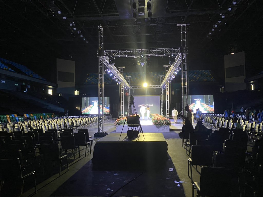 bkarenarw's tweet photo. We are excited that in a few hours weโll be hosting the biggest runway show in Rwanda, the #RwandaFashionWeek, which will feature designs from 23 local designers and nine international designers from across the #Commonwealth ๐คฉ
#RWF2022 #CHOGM2022 #CollectiveRW https://t.co/S6ZwPd6hGk