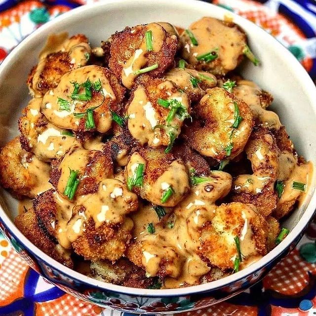 ketol0ve's tweet photo. Follow @ketol0ve for healthy and keto recipes 🥑🍇🍐🥗🥣🍜🍛🍝

These Keto Bang Bang Shrimp make you forget about Bonefish Grill! ✨😋 Enjoy as an appetizer, on a salad or in your favorite low-carb wrap. The sauce also goes great with chicken strips!

#ketolifestyle #basicketo https://t.co/QueCzdfQCv