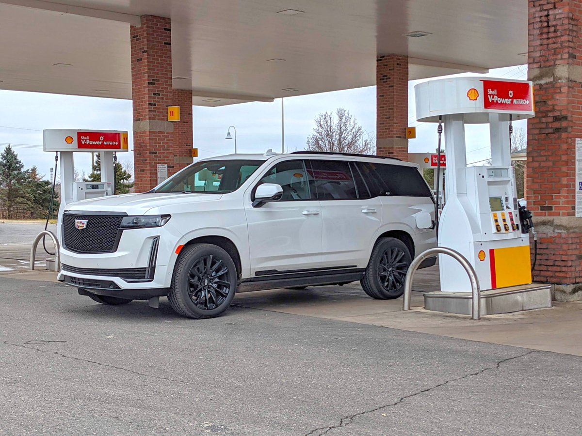 DavidZipper's tweet image. If there was a Darwin Award for transportation policy, the proposed gas tax suspension would be a top contender:

☑️ Disproportionately helps owners of oversized, inefficient cars
☑️ Regressive
☑️ Blows a hole in the Highway Trust Fund
☑️ Likely to go unnoticed by beneficiaries