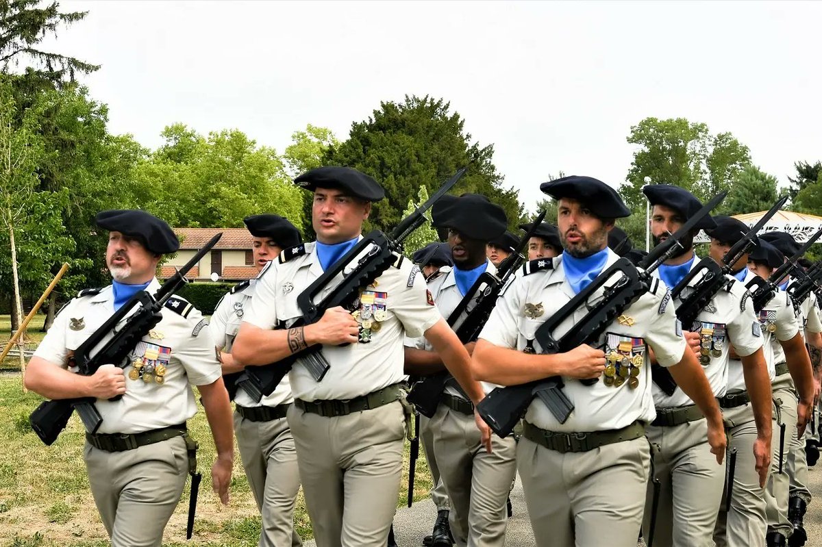 7RMATofficiel's tweet image. Passation de commandement de la 3e CMEA. La capitaine Élise succède à la capitaine Constance à la tête des « loups » du 7e RMAT.

#PASSCOM #SoldatsDeLaNation #FiersDeNosSoldats

@armeedeterre 
@27bim 
@Defense_Sud_Est