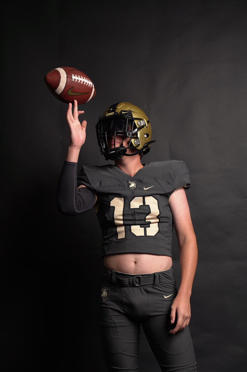 Had an amazing day at West Point yesterday. Thank you to everyone who made the tour memorable. #BeatNavy @PrietoDrew @CoachSaturnio @ArmyFB_Recruit @MaristBooster @RecruitGeorgia