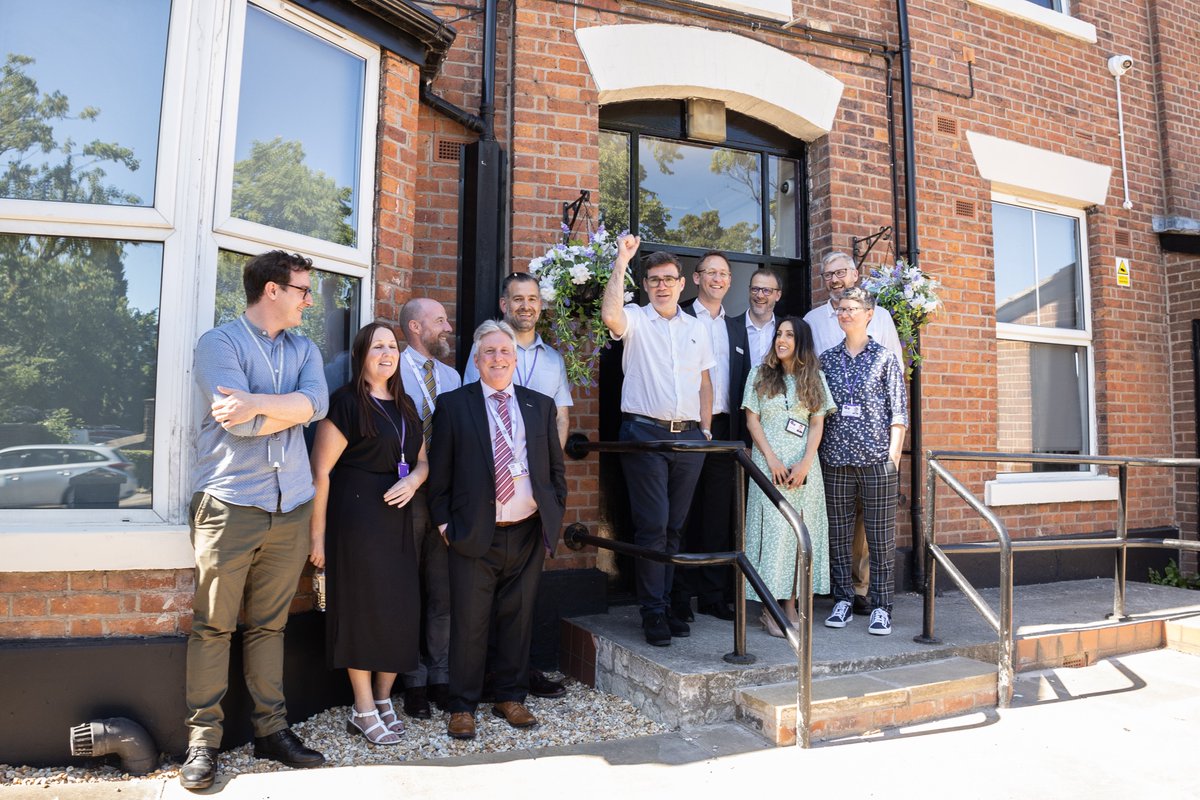 It was great to show @AndyBurnhamGM around our homelessness project in Audenshaw yesterday. This wouldn't have happened without his initial support and that of his team at GMCA.