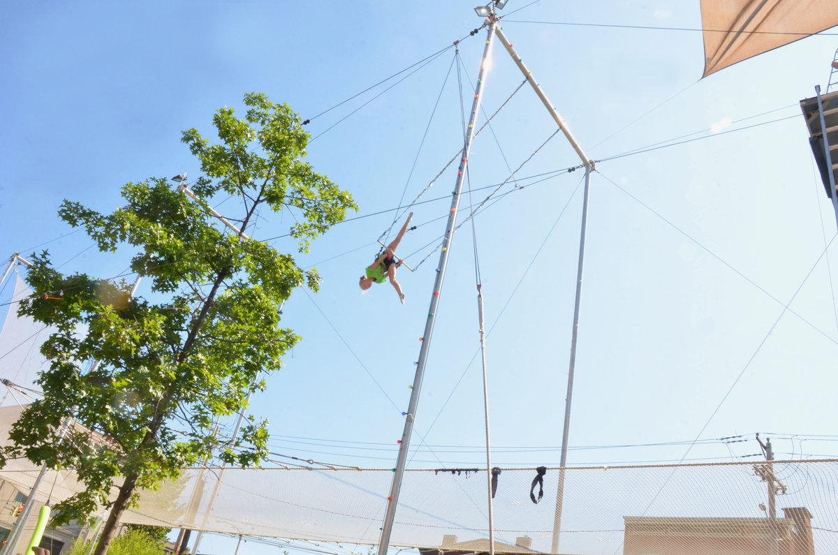 What are YOU doing this summer?! Safe Harbors of the Hudson is hosting Flying Trapeze Workshops on Safe Harbors Green at the corner of Broadway and Liberty Street. Classes are open to the general public.

Schedule your Flying Trapeze Workshop today! 
eventbrite.com/e/flying-trape…