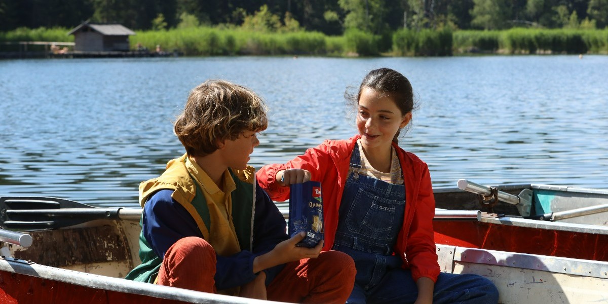 Have you been looking forward to enjoying some time outdoor this weekend? Make it more indulgent with our Chocolate Quadratini.