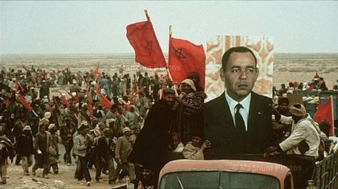 Jafkech's tweet photo. [Serie-Thread] 

Suite au dernier sondage, je commence mon thread sur les 16 ans de Guerre au Sahara 🇲🇦

Cette série retracera les principales batailles des FAR 🇲🇦 qui méneront à la récupération de notre Sahara.

Premier épisode, là où tout à commencé:

La Marche Verte 🟢🔴 https://t.co/jczxNcSQTQ