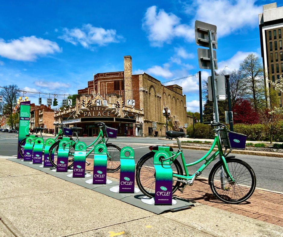 ParkAlbany's tweet photo. Get outside today and hop on a bicycle from @CDPHP! Easily reserved from the @CDPHPCycle Mobile App, this hub across from @PalaceAlbany in #DowntownAlbany is a perfect place to grab a bike and explore all that downtown has to offer!
#DiscoverAlbany #CDPHPCycle #CDTA https://t.co/rdszxQ7Iyg