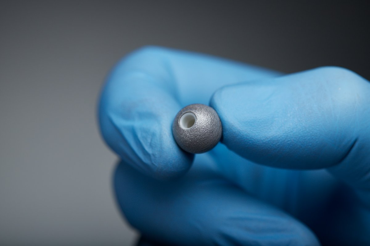 NDI passive spheres are engineered to maximize optical #navigation performance, providing ease of use within the OR. 

We offer two passive marker spheres, the NDI Passive Sphere™ and Disposable Reflective Marker Sphere. 

Learn more below:
ow.ly/2SiF50JFNQQ

#medtech