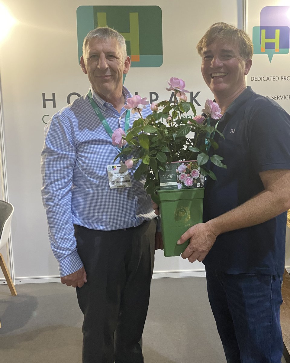 hortipak's tweet photo. Congratulations to Rory Paton of Pinetops Nurseries for winning the beautiful Olivia Rose Austin Rose which was kindly donated by David Austin Roses. 🌹 #NationalPlantShow https://t.co/ap8TSpGoXg
