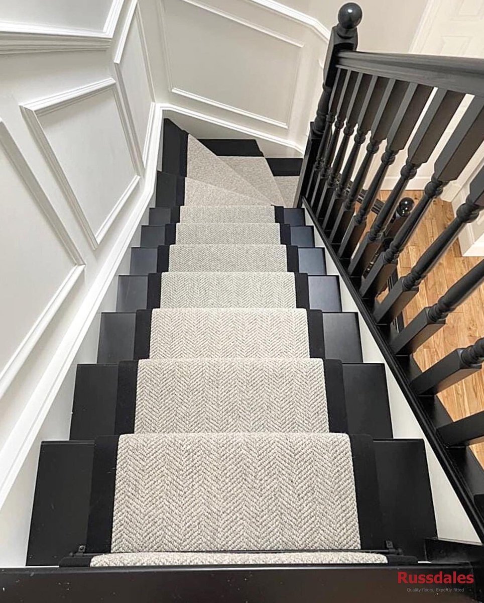 Stunning images shared by our client! 🤩

Pictured here- <a href="/brockwaycarpets/">Brockway Carpets</a> Windermere Weave #stairrunner with  <a href="/StairrodsUK/">Stairrods (UK) Ltd</a> black Jubilee stair rods. 

If you are thinking of buying a new #floor, book your appointment and visit us.
calendly.com/russdales/your…