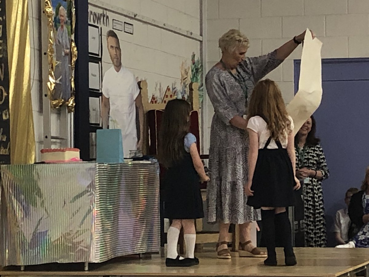 Mrs_Loves_Class's tweet photo. Happy retirement Mrs Young! You are one amazing lady and @livivillagePS will miss you! https://t.co/Oly5OspDrj