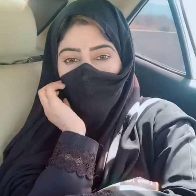 مساء الخير. 

يثقل عليك الوقت بغياب غـاليـك
وتشوف كل الناس بعيونك اغراب

والهـم يمرح بك وللضـيق يهديك
والبال بك ما راق والكيف ما طاب

وان كان حلمـك طــيرنــه ليـاليـك
 لا تنتظر من غادي الحلـم غِيـّـاب
💚💚💚💚💚💚💚💚