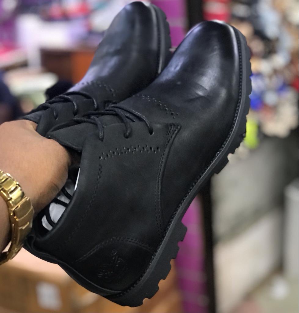 JimmyDionis's tweet photo. Timberland boots size starts from 40,41,42,43,44,45 karibuni sana dukani tunakuwa wazi kuanzia saa moja asubuhi mpaka saa moja na nusu usiku. WhatsApp +255 715 07 12 85 https://t.co/JkkBYjoNGB