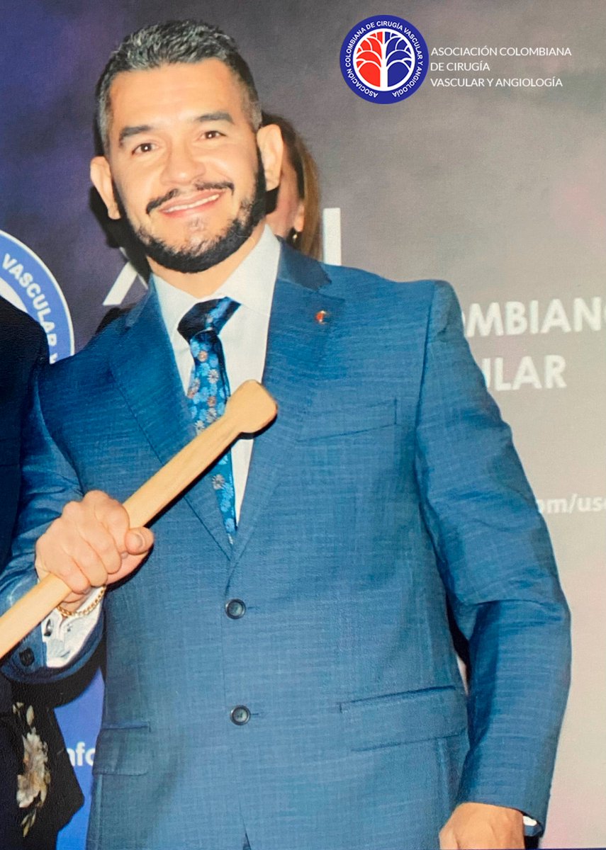 fsaludunivalle's tweet photo. #OrgulloUV 🤩 El profesor de la Escuela de Medicina, 👨🏻‍⚕️ Jhon Jairo Berrío Caicedo, fue designado como presidente de la Asociación Colombiana de Cirugía Vascular y Angiología.👏 Conoce más https://t.co/WJyJ4CrQde https://t.co/0iVQxIfbVv