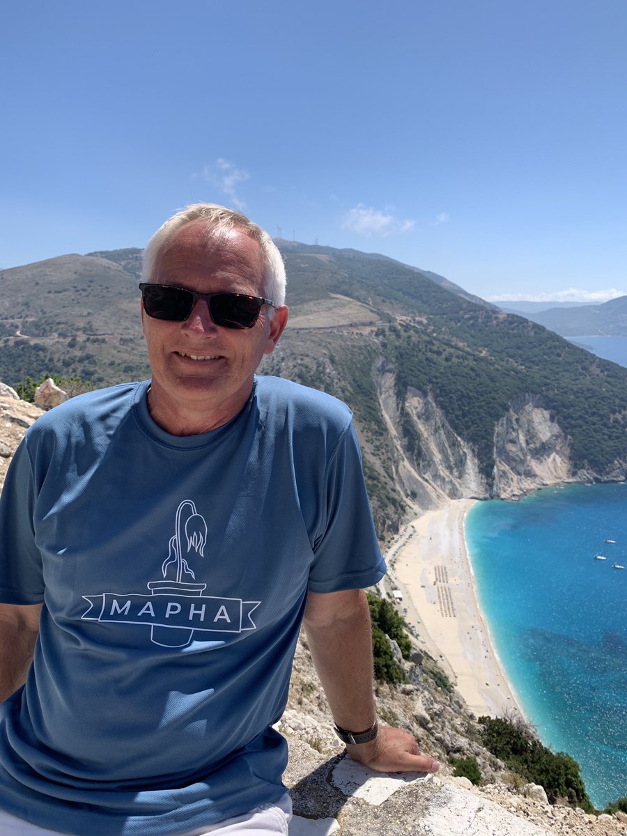 chrismoncrieff2's tweet photo. MAPHA now on tour seeking overseas members 😂 TShirt now being road tested in 30 plus degrees centigrade @yphorticulture @gingerhort #YPHA #MPHA Greek Chapter https://t.co/38zlt4zVZ4