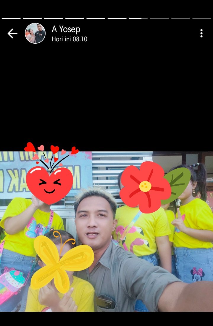 Beruntung banget nak jadi kamu di sayang orang yg aku harepin, kadang ingin sekali di posisi kamu, jujur aku ingin jadi anak kecil itu, tp masaku dia hiraukan, he is my brother 😊
