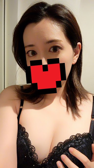 リクエスト多めだったので、たまには顔出ししてみる😘💓  #裏アカ女子  #谷間 #人妻好きと繋がりたい https://t.co/nMATz1aMZf<a href="/tag/%E8%A3%8F%E3%82%A2%E3%82%AB%E5%A5%B3%E5%AD%90"class="tags">#裏アカ女子</a><a href="/tag/%E8%B0%B7%E9%96%93"class="tags">#谷間</a><a href="/tag/%E4%BA%BA%E5%A6%BB%E5%A5%BD%E3%81%8D%E3%81%A8%E7%B9%8B%E3%81%8C%E3%82%8A%E3%81%9F%E3%81%84"class="tags">#人妻好きと繋がりたい</a>