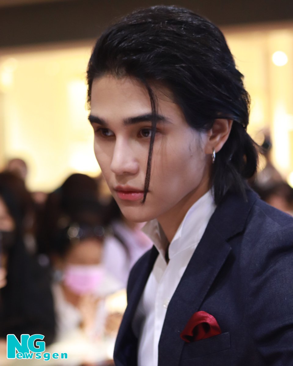 NGnewsgen's tweet photo. หล่อแบบไม่อยากกระพริบตา เกินต้านมากค่ะคุณเจฟ 

#JeffSatur #CentralTheUtimateWatchFair
#CentralWatchFairxJeffSatur https://t.co/c8rL7hVA9g