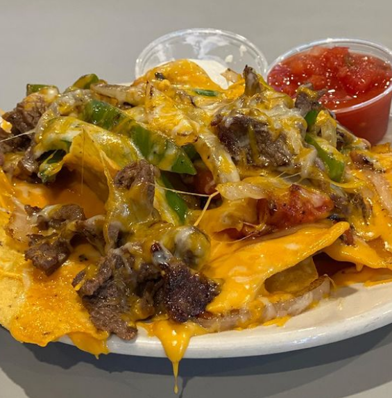 GatsbysPubGrill's tweet photo. Let all of your problems melt away at Gatsbys😎
.
Check out our specials! Served from 11am - 2pm 
👉 https://t.co/WVsObifZvd
.
#Gatsbys #IndianapolisIN #IndyEats #IndyLife #IndyFood #IndyFoodie https://t.co/HVVruteagm