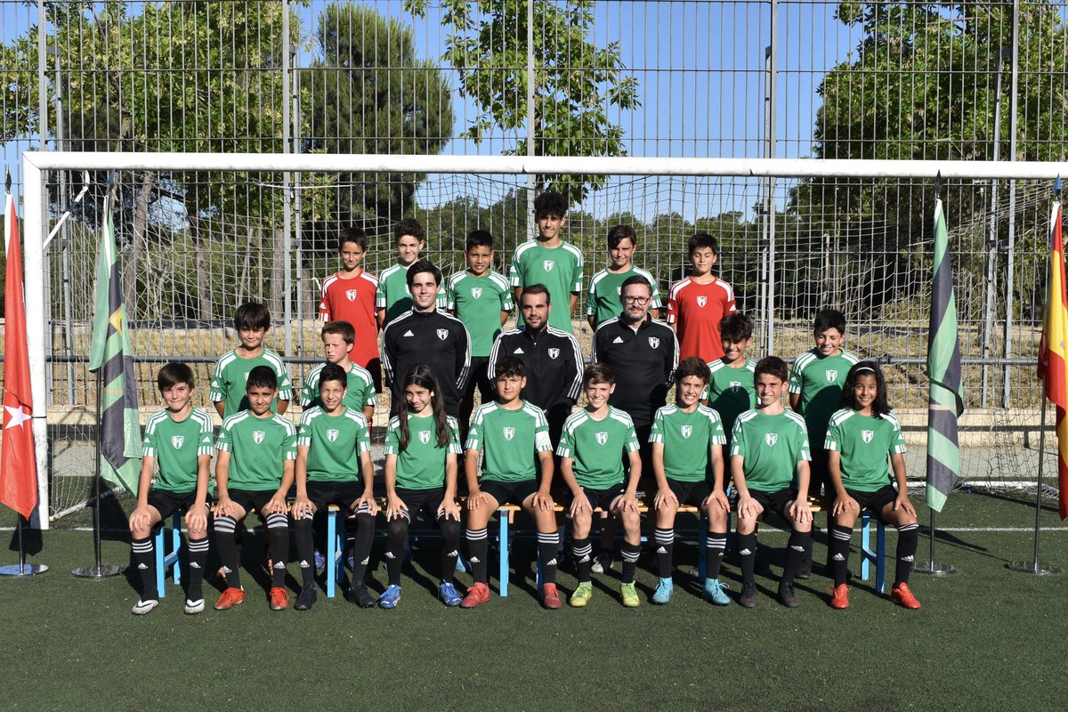 perisocf's tweet photo. Fotos oficiales de la temporada 2️⃣1️⃣/2️⃣2️⃣ categoría Alevín

• Alevín A

#TODOALVERDE💚🖤 https://t.co/3LAPZXSLXh
