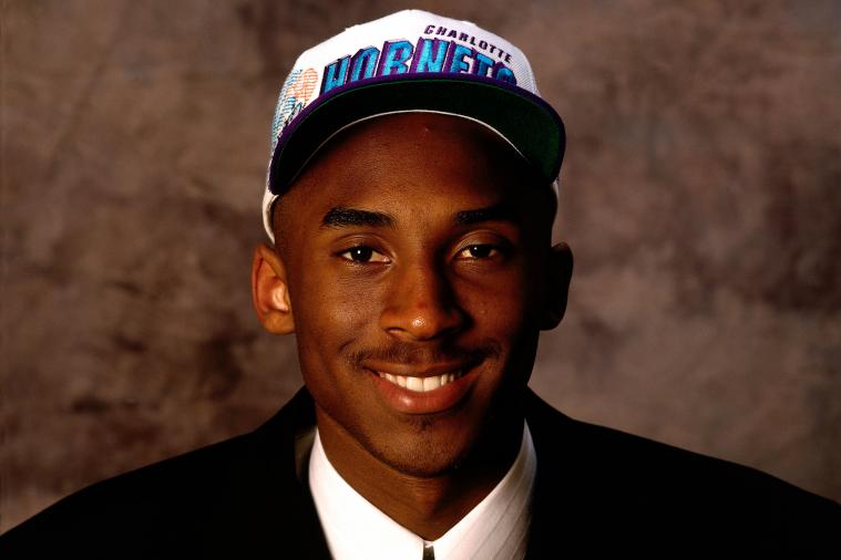 LakersLatam's tweet photo. Un día como hoy en 1996. Gracias, Charlotte Hornets. https://t.co/hvBFBCkmIZ