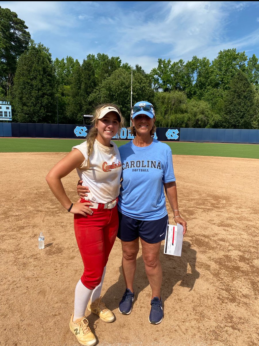 What a great camp <a href="/UNCSoftball/">Carolina Softball</a>. Thanks <a href="/UNCCoachPapa/">Donna J. Papa</a>, staff, and players for all the tips and coaching. It's always nice to have a fresh pair of eyes on you for feedback. #GoHeels
