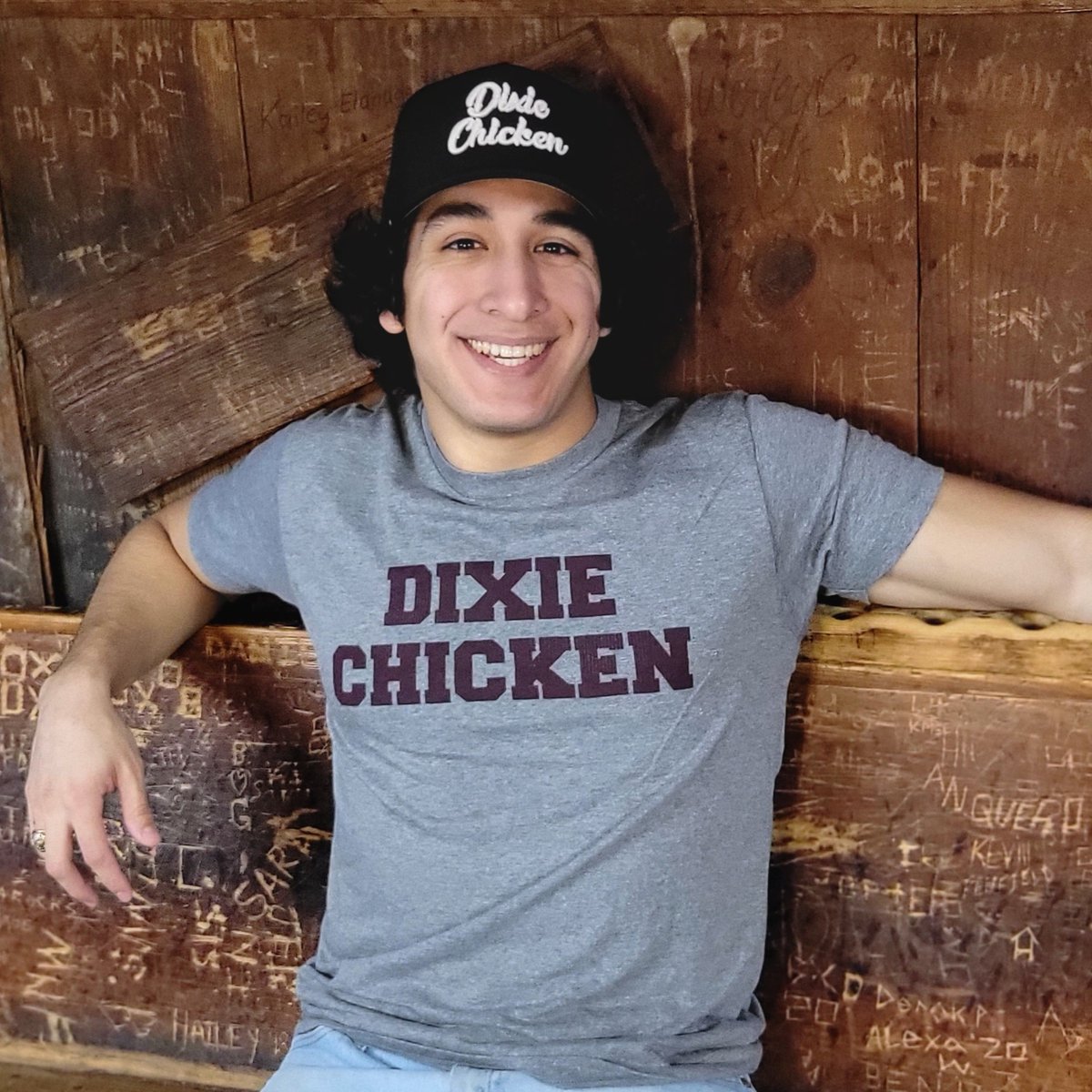 thedixiechicken's tweet photo. Our classic #TrackTee is a soft, comfortable, timeless shirt! It's great to wear to the #DixieChicken, for #BeerLeagueSoftball, or anywhere else you want to take it! https://t.co/MjhNIMwz73 https://t.co/nhuuDzYGpS