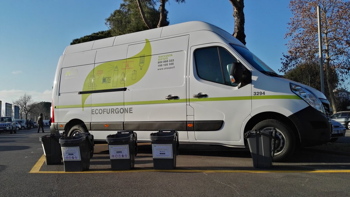 AliaServizi's tweet image. Domani, 24 giugno (San Giovanni Battista patrono di Firenze) garantiti tutti i servizi di raccolta rifiuti, lo spazzamento diurno, l’apertura degli #Ecocentri, la presenza degli #Ecofurgoni. Uffici #Tari, #Infopoint e sportelli al cittadino saranno aperti come da orario previsto.