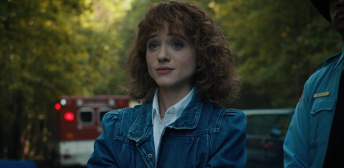 stvekeerys's tweet image. i just think the way nancy wheeler looks at steve harrington