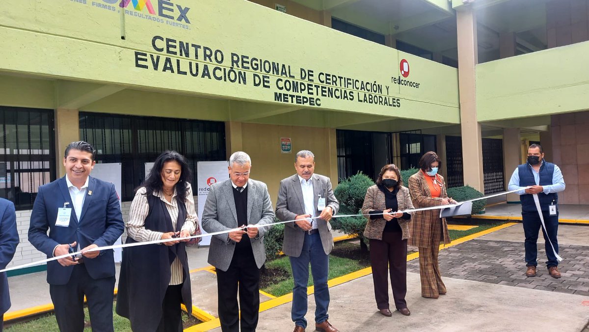 ignacio_rubi's tweet photo. Con el objeto de impulsar la certificación laboral de los #jóvenes @somoscecytem y fortalecer la #EducaciónDual en el #Edomex; inauguramos el Centro Regional de Certificación y Evaluación de Competencias Laborales CONOCER-CECyTEM, en #Metepec.
@alfredodelmazo @geramonro05 https://t.co/cPel4lV5mv