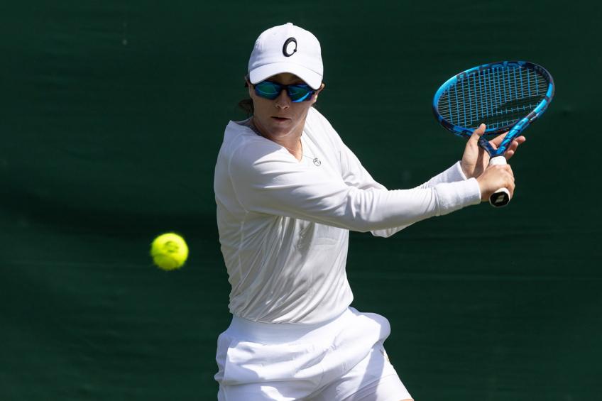 TenistasMexico's tweet photo. ¡QUEEN OF QUALIES! @FerCongo🇲🇽 6-0 at GS Qualifying matches, into Wimbledon MD after beating 6-3 1-6 6-3 Timea Babos🇭🇺 (Former doubles #1) Huge result for Fernanda, firing 6 aces to be the first 🇲🇽 to play MD Wimbledon since 1995. https://t.co/pMBxWj561S