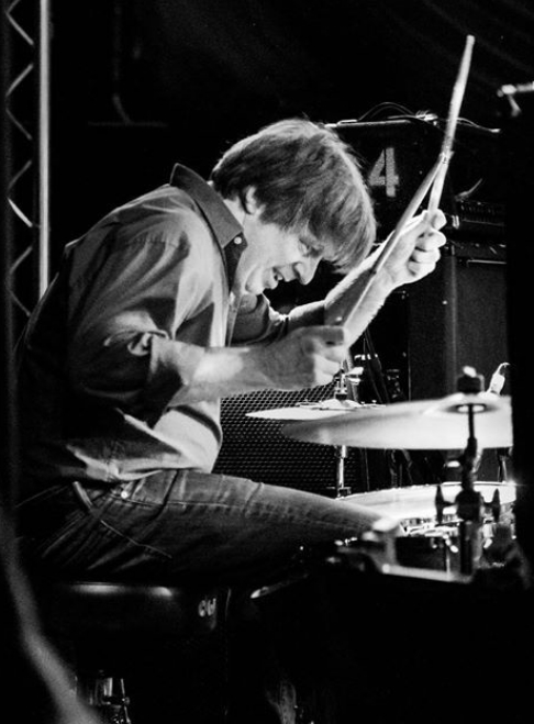 Happy 60th Birthday today to (and more lately drummer Steve Shelley! 