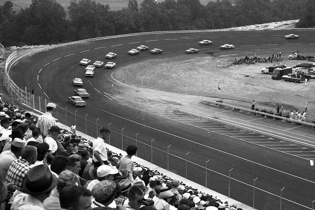 #TBT (last one) - 1961 - taken by the late Chris Economaki during Bristol Motor Speedway's first race, the Volunteer 500 https://t.co/B57x0nLXQ5