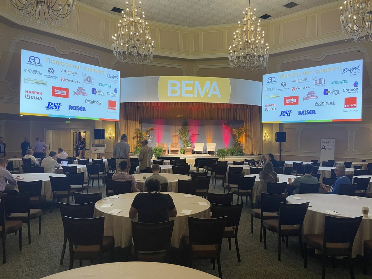 BEMA_Kelly's tweet photo. T-minus 8 minutes to the official start of #BEMAconvention2022! https://t.co/j4aIZ1fDL0