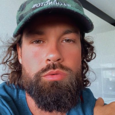 Bvargasdesign's tweet photo. EL MEJOR BESO ES EL QUE SE HA INTERCAMBIADO MIL VECES ENTRE LOS OJOS ANTES DE LLEGAR A LOS LABIOS. #lestdoit #NewProfilePic https://t.co/HmNhmqiZnb