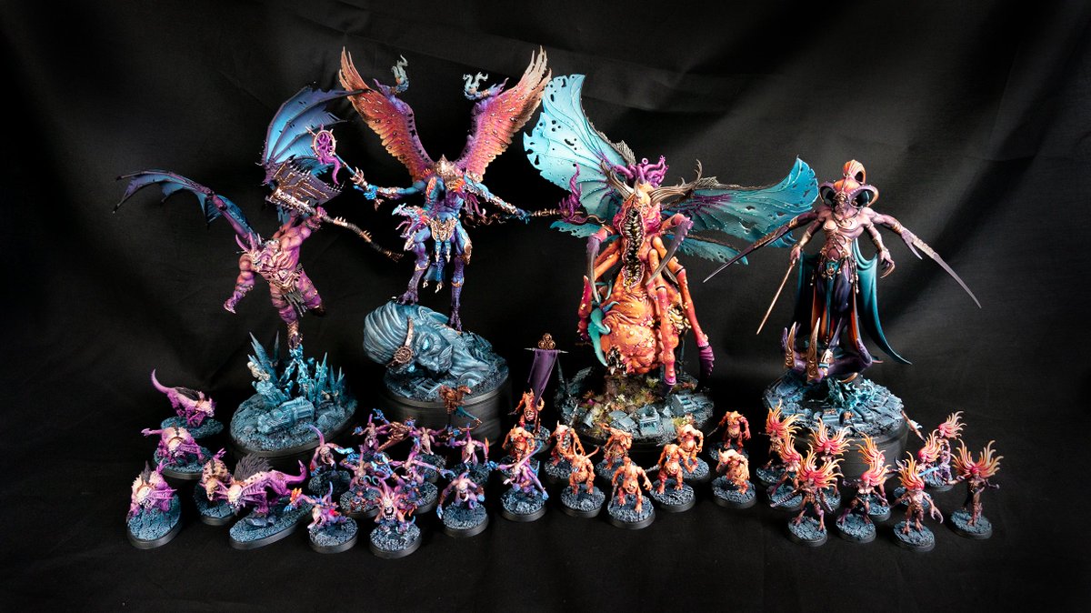 BattleRoll's tweet photo. @WarComTeam One for each Chaos God! #WarhammerCommunity https://t.co/K2LV3MfFiB