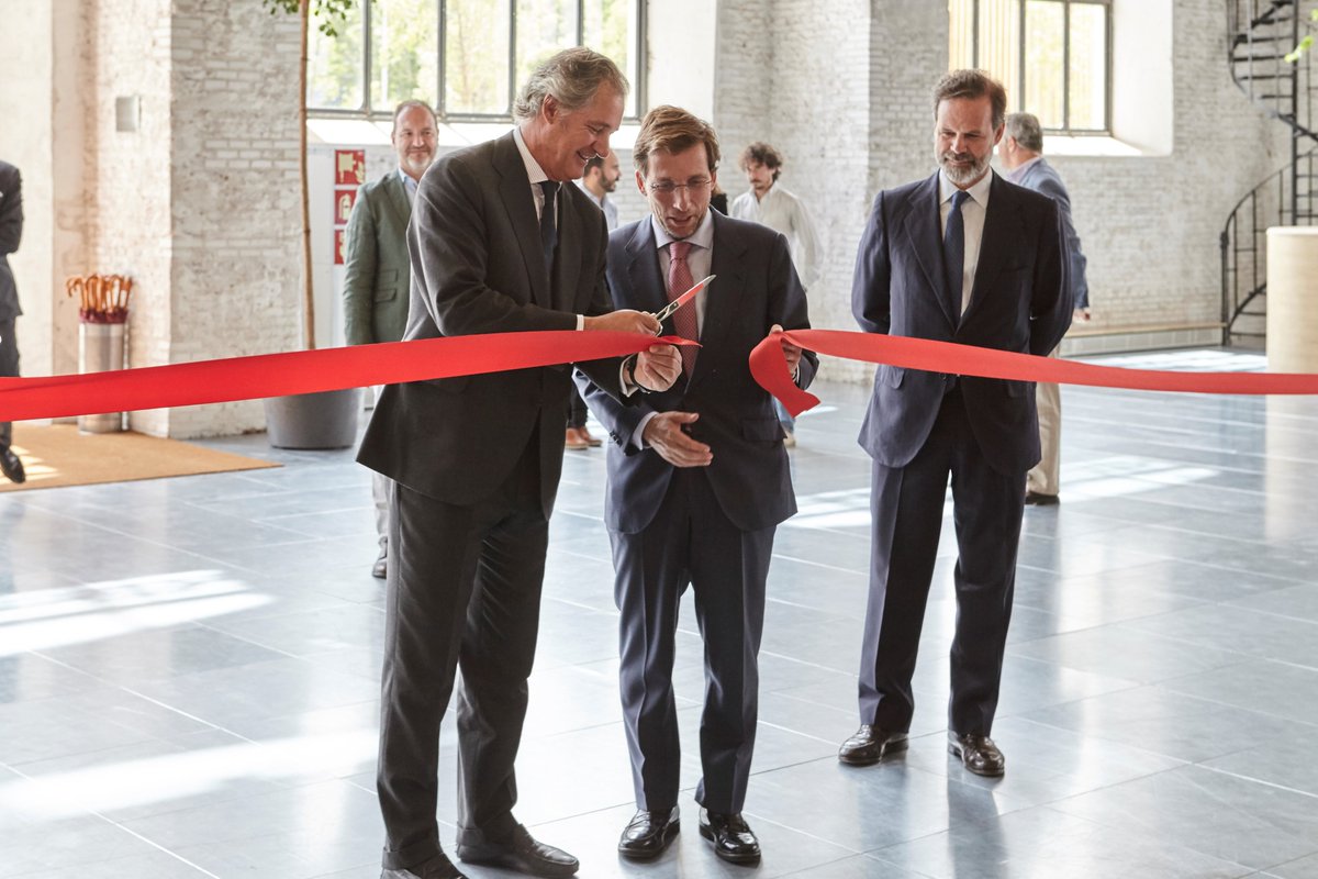 ACCIONA's tweet photo. Inauguramos ‘Ombú’, el proyecto de oficinas referente en #regeneración urbana, en la Junta General de Accionistas #ACCIONAJGA22🏢

Todos los detalles ➡ https://t.co/MrQe7QPxNh https://t.co/xBTYjfOBTA