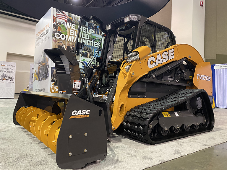 CaseCE's tweet photo. Last looks — about to kick off  the 25th annual Snow &amp; Ice Symposium in Milwaukee! We're here all week in Booth 1149! See the gang, and learn more here: https://t.co/hoAToFkh7g #SeeYouatSIMA #SimaShow https://t.co/cToI6V5qDe