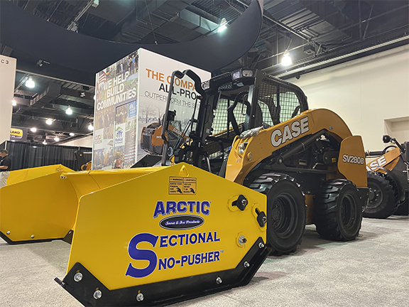 CaseCE's tweet photo. Last looks — about to kick off  the 25th annual Snow &amp; Ice Symposium in Milwaukee! We're here all week in Booth 1149! See the gang, and learn more here: https://t.co/hoAToFkh7g #SeeYouatSIMA #SimaShow https://t.co/cToI6V5qDe