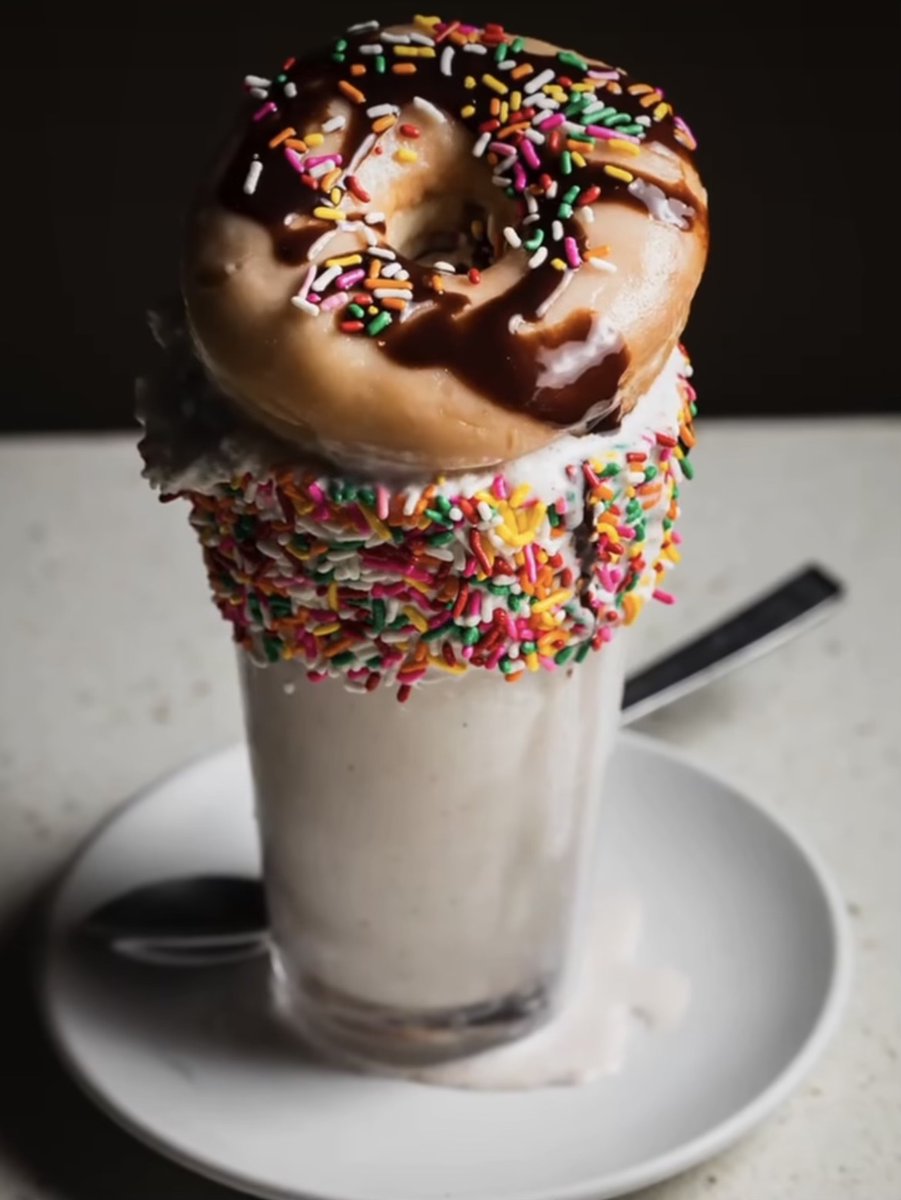 CounterNorCal's tweet photo. 7 more days left to try the Donut Kill My Vibe Shake &amp; the Glaze of Glory Donut Burger- the beginning of Summer deserves a little cheat day! You 🍩 want to miss this iconic pair. https://t.co/kUEgd18NOl