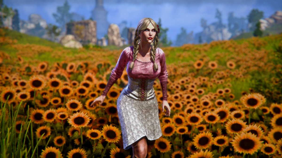 Triinuts's tweet photo. The sunflowers are pretty but no feelings about it #ESO https://t.co/tO832JToM6