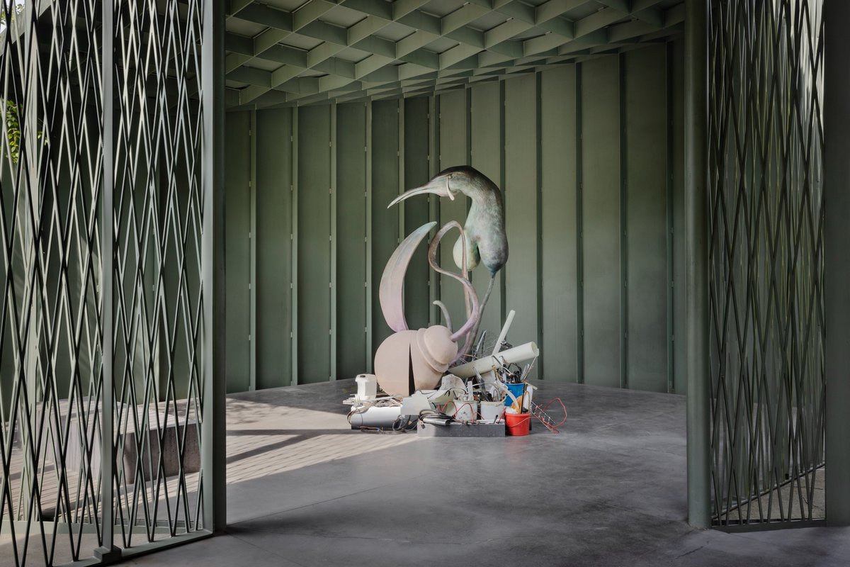 Stad_Antwerpen's tweet photo. Wauw! 🙌 Ontdek bijna 40 werken van #kunstenares Camille Henrot in het Middelheimmuseum! 🤩 Bewonder de #gratis #solotentoonstelling "Wet Job" nog tot 16/10! Alle info ➡ https://t.co/KiwmB8ic5W https://t.co/Tozim1hCk1