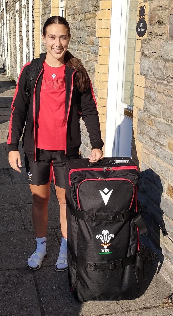 CWMTWRCHRFC's tweet image. Well done Anwen Owen on selection for the Wales ladies 7’s in Lisburn this weekend. A  former junior player of ours doing what we all knew she would.The whole club wish you and your team mates all the success.
