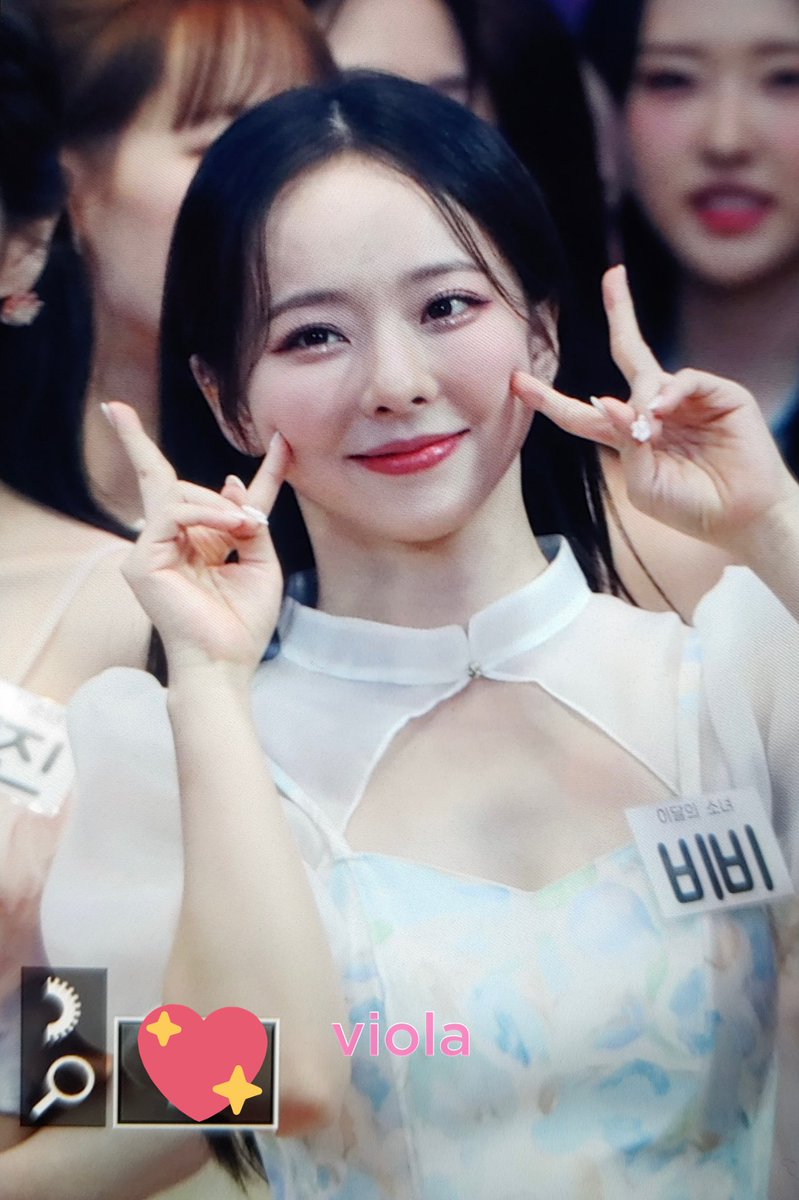 viola__vivi's tweet photo. 220623 아이돌라디오 프리뷰 

#비비 #ViVi #이달의소녀 #LOONA 
@loonatheworld https://t.co/xhUas1aN6D