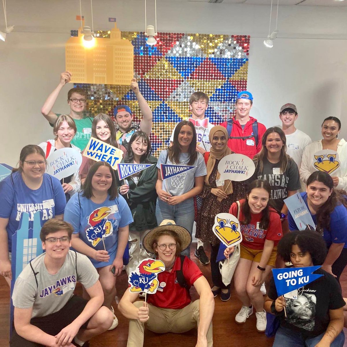KUAdvising's tweet image. Week 3 of Orientation has been amazing so far! 

Shoutout to all of our students, parents, and guests for joining us so far at orientation. You have been a joy to work with and we can’t wait to have you on campus! #kuorientation #kuadvising #jayhawks #rockchalk