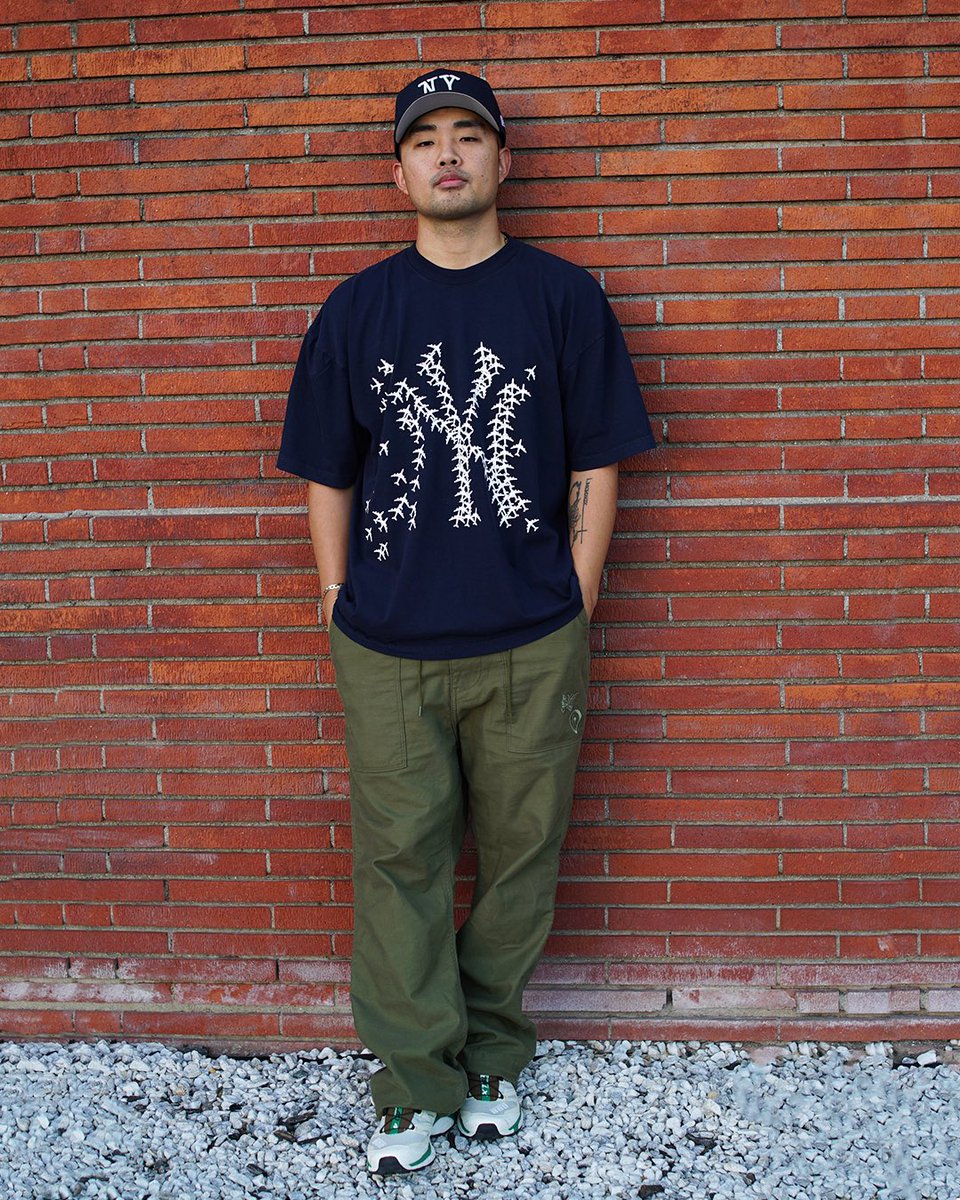 There Is No Place Like Home ✈️

Available now at

rayanrose.com/collections/th…